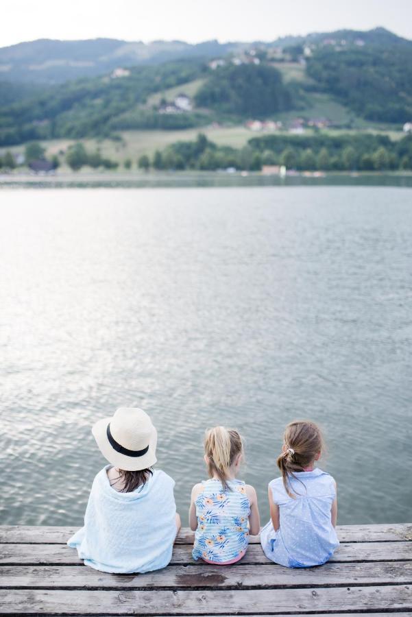 JUFA Hotel Stubenbergsee Buitenkant foto